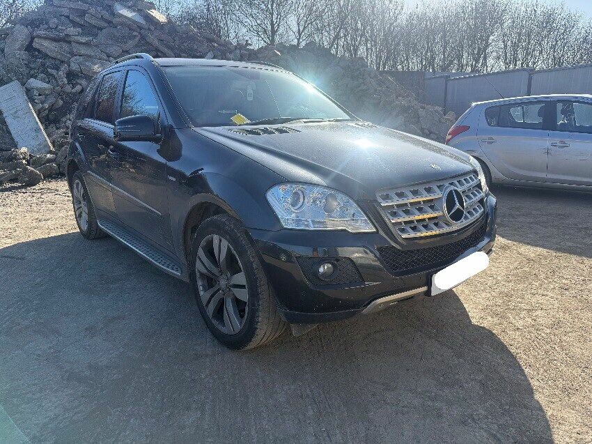 2011 MERCEDES M-CLASS