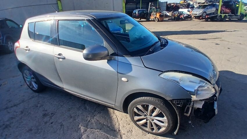 2015 SUZUKI SWIFT