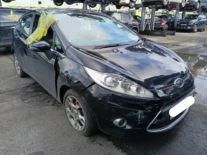 2011 FORD FIESTA