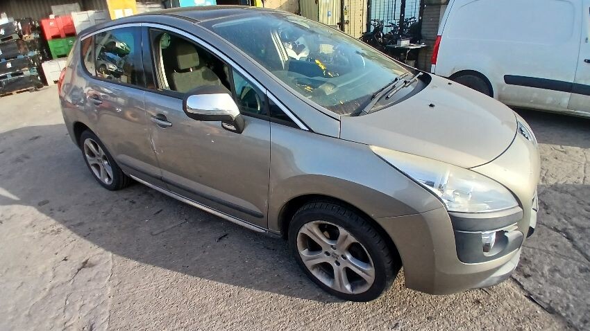 2013 PEUGEOT 3008