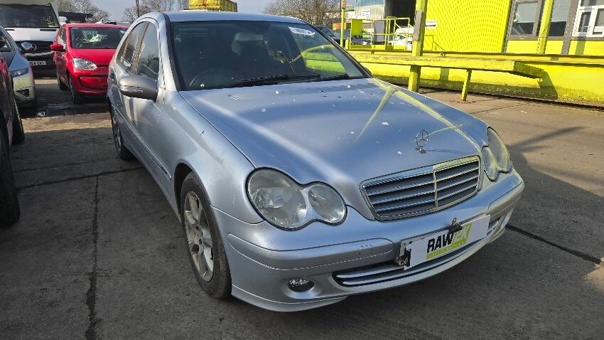 2005 MERCEDES C-CLASS