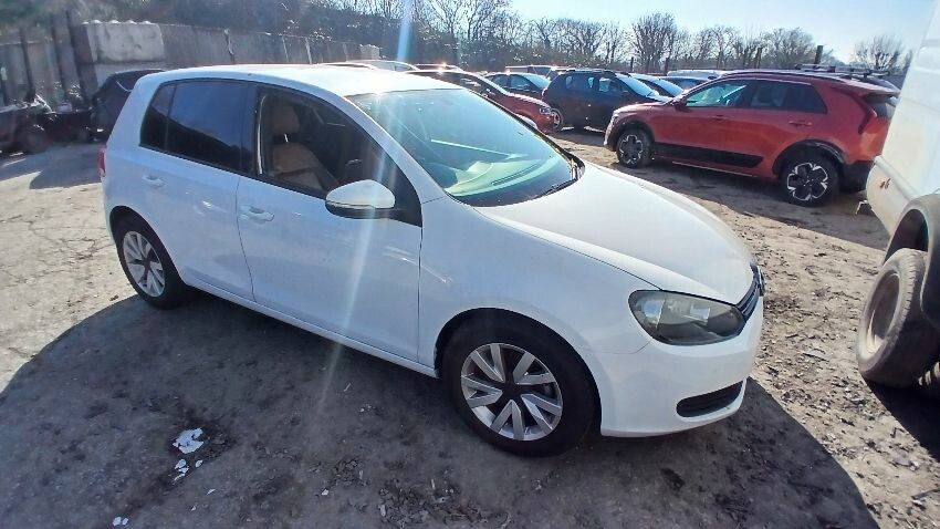 2010 VOLKSWAGEN GOLF
