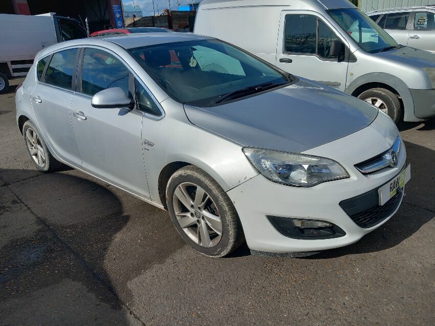 2012 VAUXHALL ASTRA