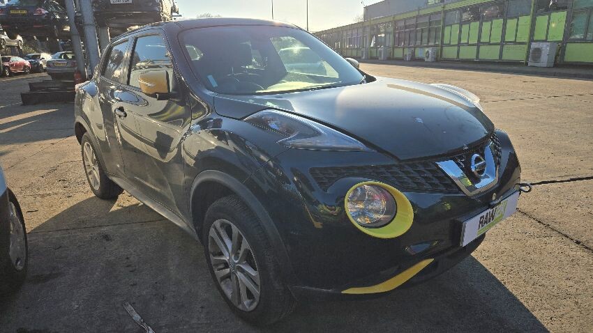 2015 NISSAN JUKE