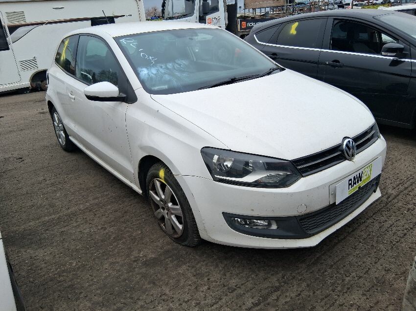2011 VOLKSWAGEN POLO