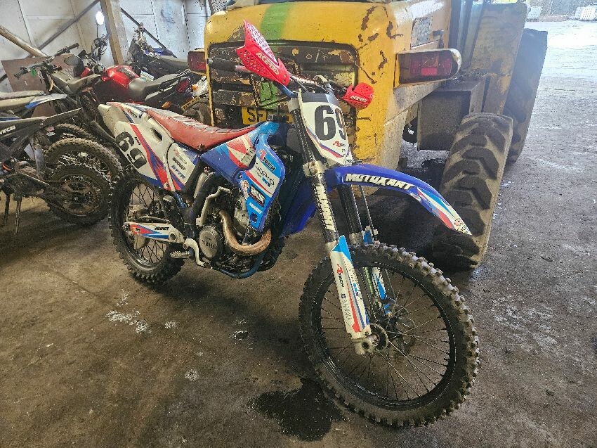  YAMAHA OFF ROAD BIKE