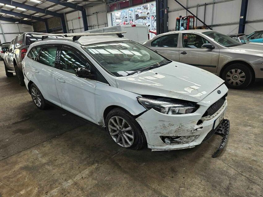 2016 FORD FOCUS