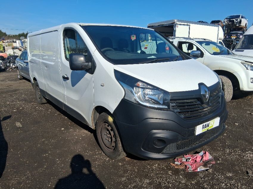 2015 RENAULT TRAFIC