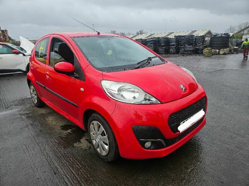 2013 PEUGEOT 107