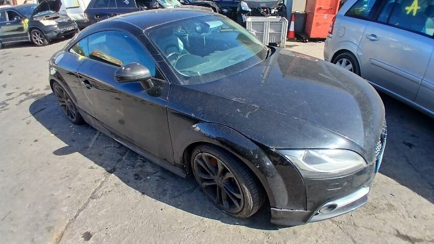 2011 AUDI TT