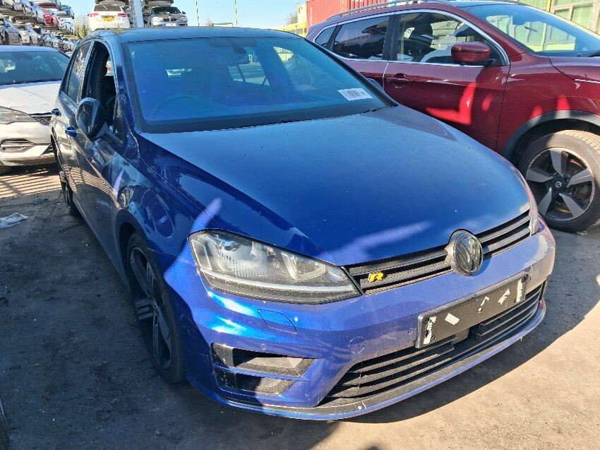 2014 VOLKSWAGEN GOLF