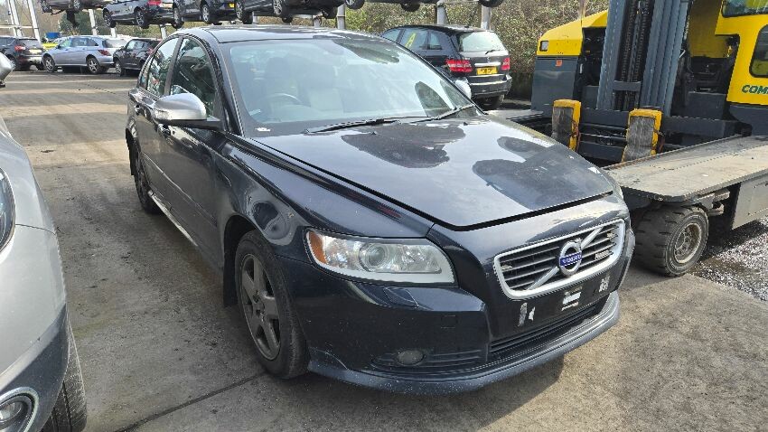 2011 VOLVO S40