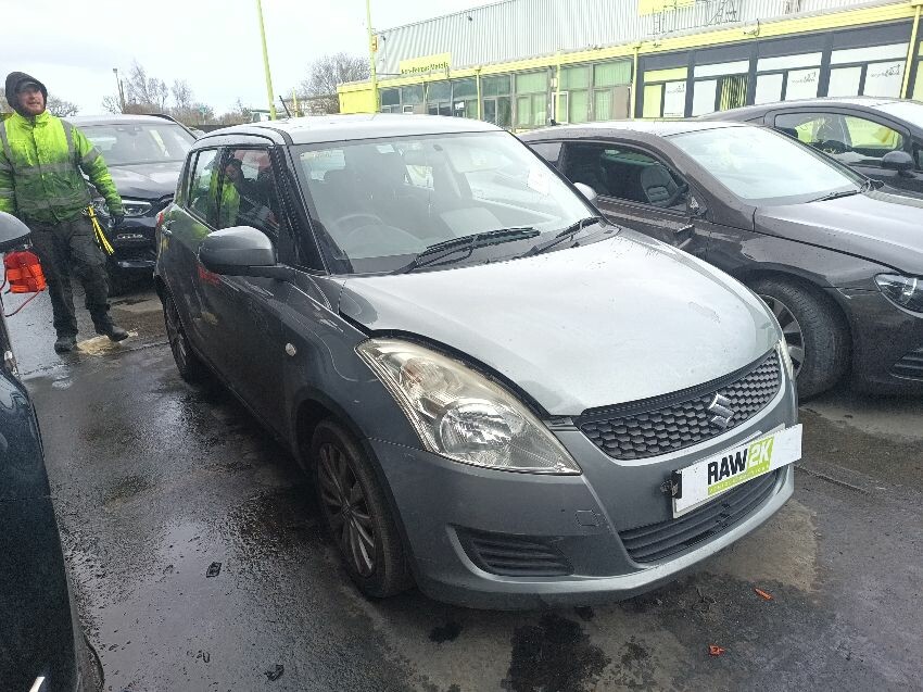 2011 SUZUKI SWIFT
