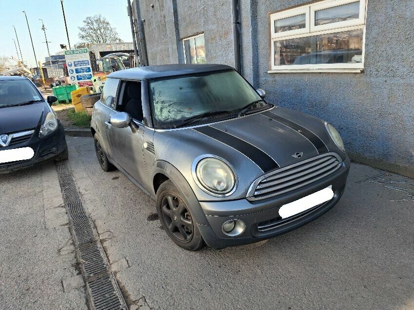 2009 MINI HATCH