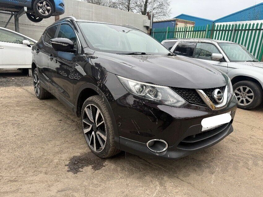 2014 NISSAN QASHQAI