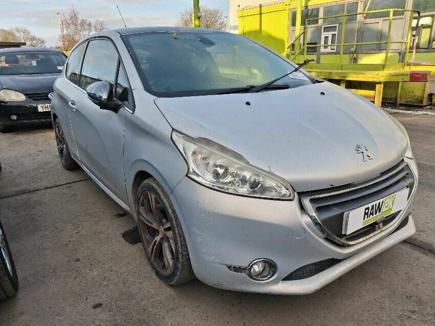 2015 PEUGEOT 208