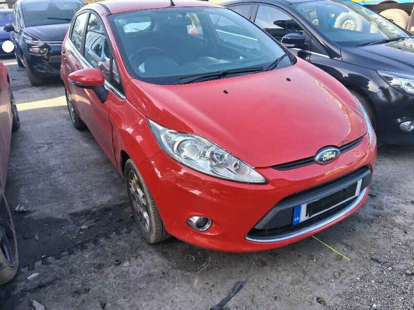 2011 FORD FIESTA