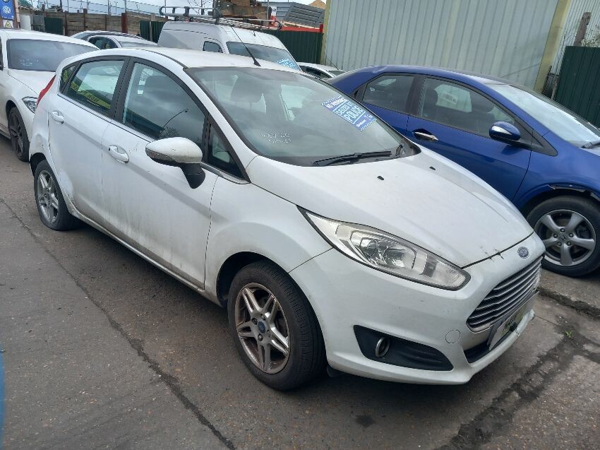 2014 FORD FIESTA
