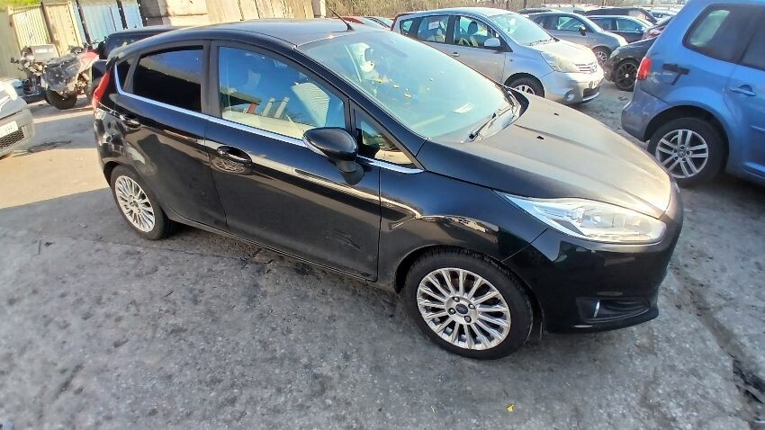 2015 FORD FIESTA