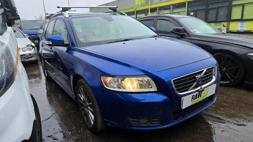 2009 VOLVO V50