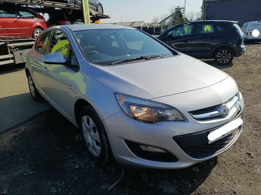 2014 VAUXHALL ASTRA