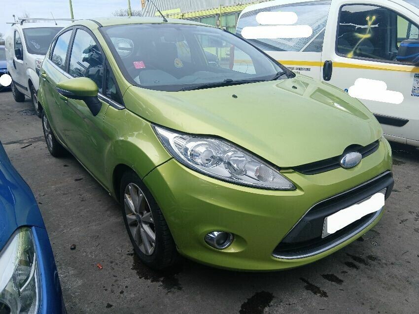 2010 FORD FIESTA