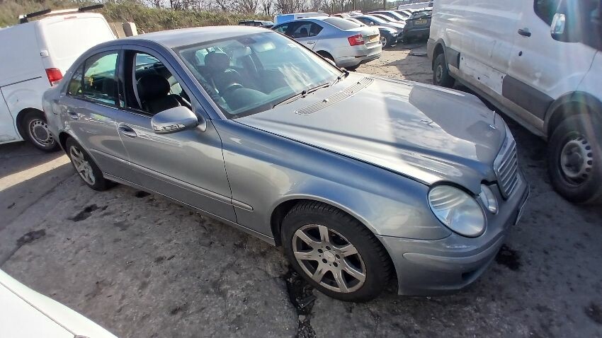 2009 MERCEDES E-CLASS