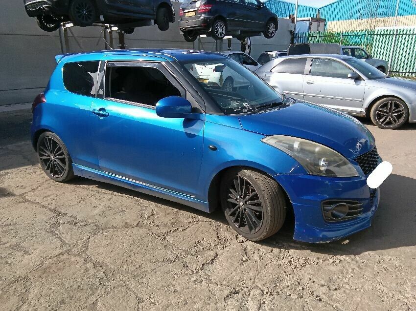 2012 SUZUKI SWIFT