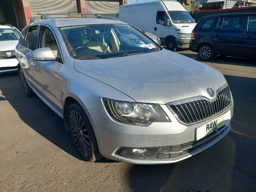 2014 SKODA SUPERB
