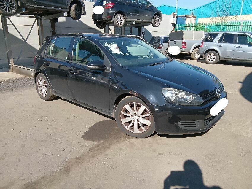 2010 VOLKSWAGEN GOLF