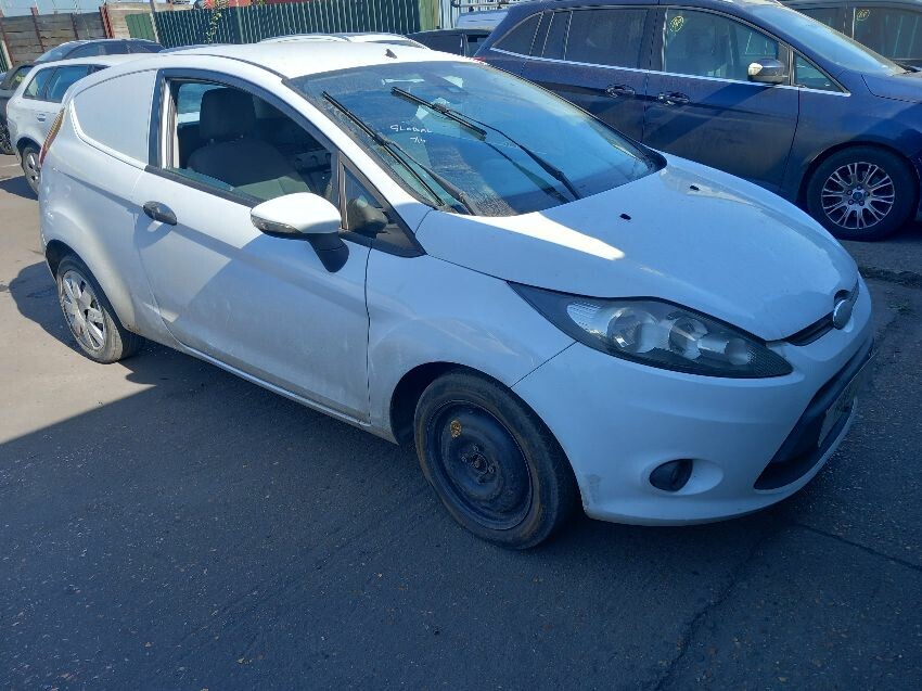 2009 FORD FIESTA