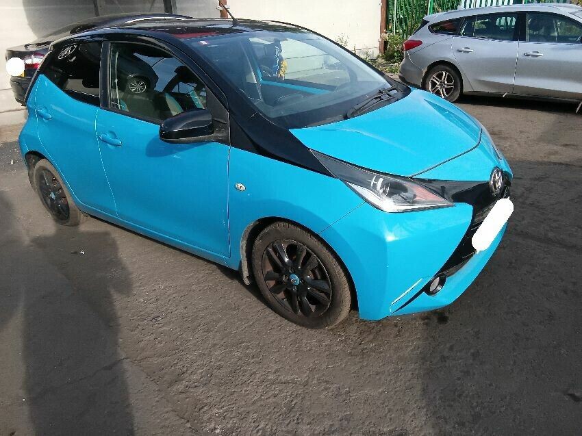 2015 TOYOTA AYGO