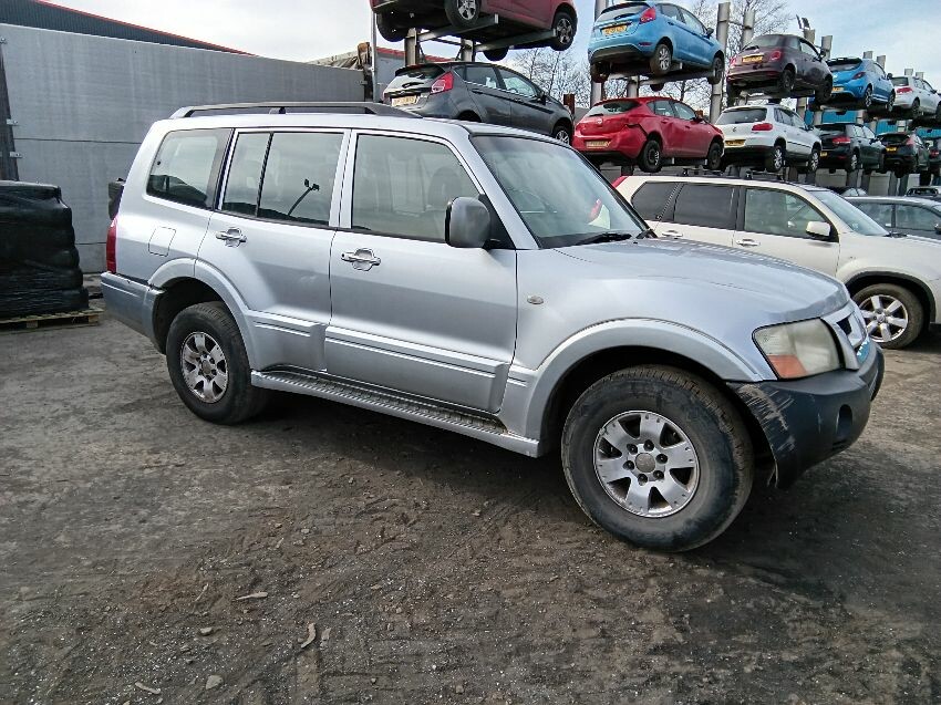 2007 MITSUBISHI SHOGUN