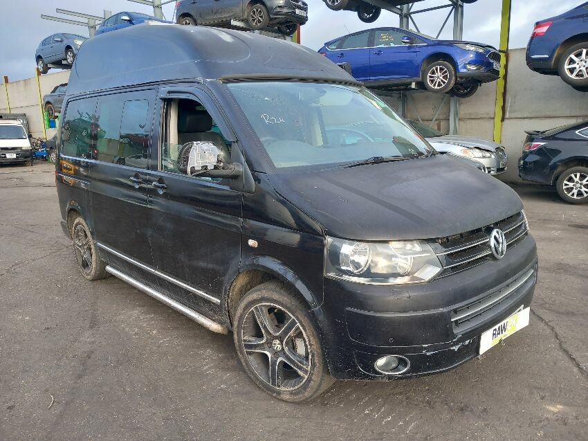 2011 VOLKSWAGEN CARAVELLE