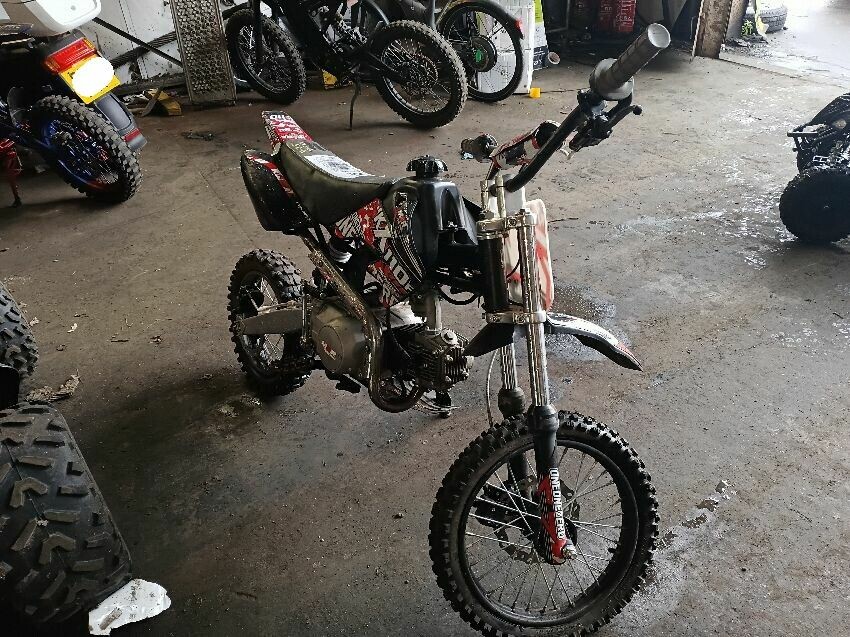  MOTORCYCLE DIRTBIKE