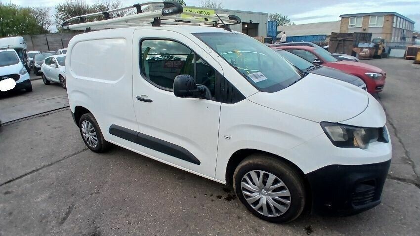 2019 PEUGEOT PARTNER