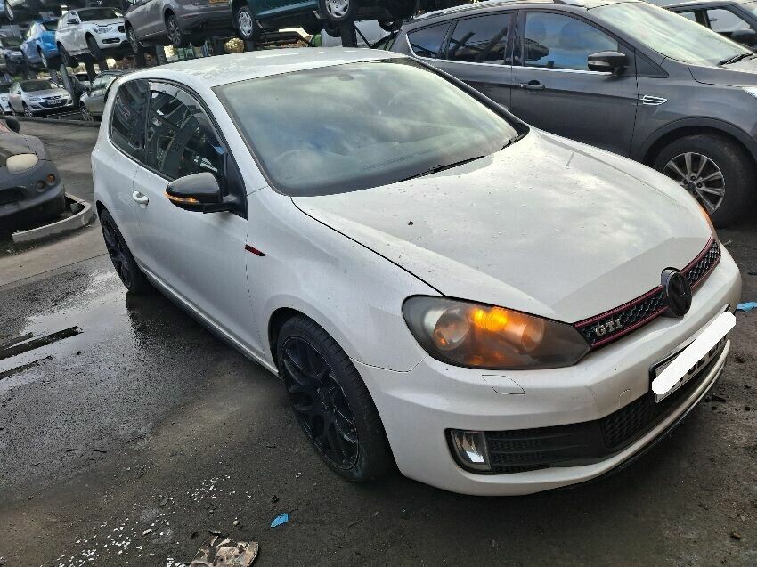 2012 VOLKSWAGEN GOLF