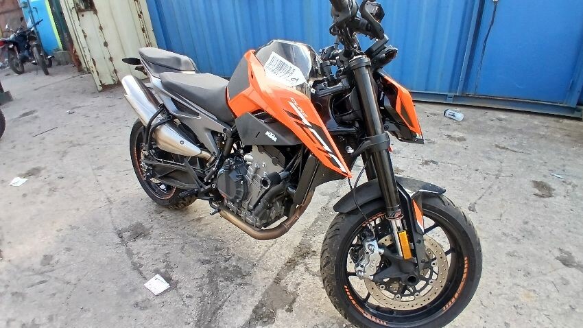 2023 KTM 790 DUKE