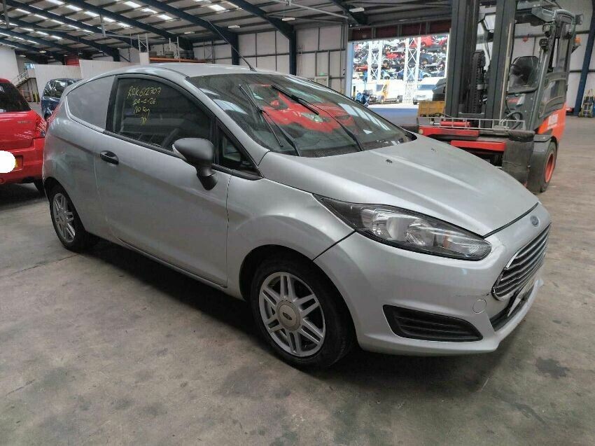 2013 FORD FIESTA