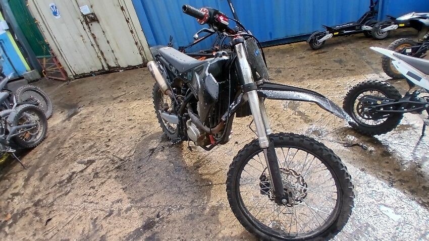  N/K M2R RACING OFF ROAD BIKE