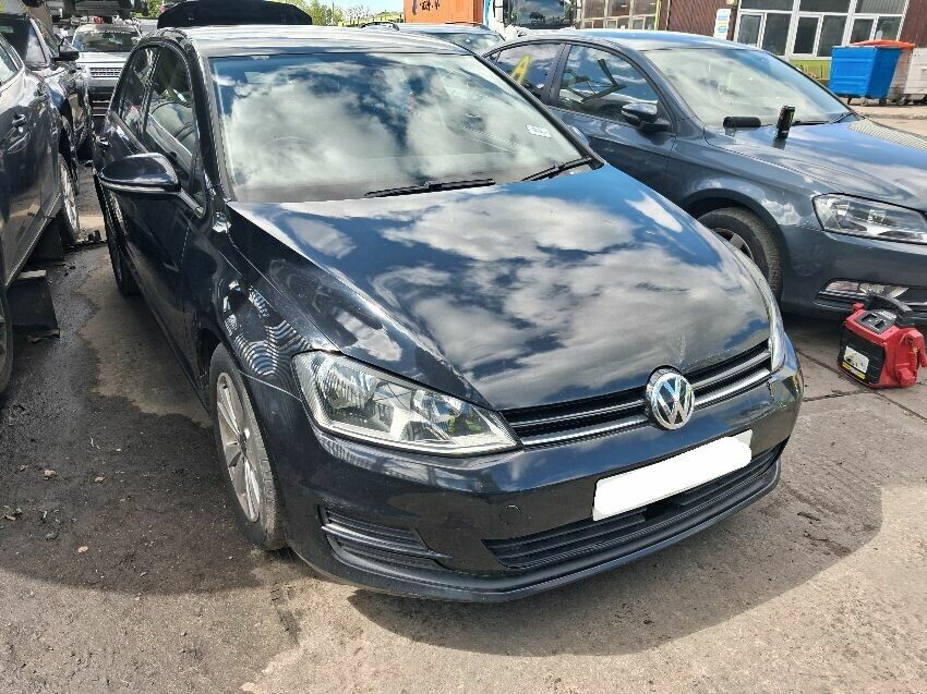 2014 VOLKSWAGEN GOLF