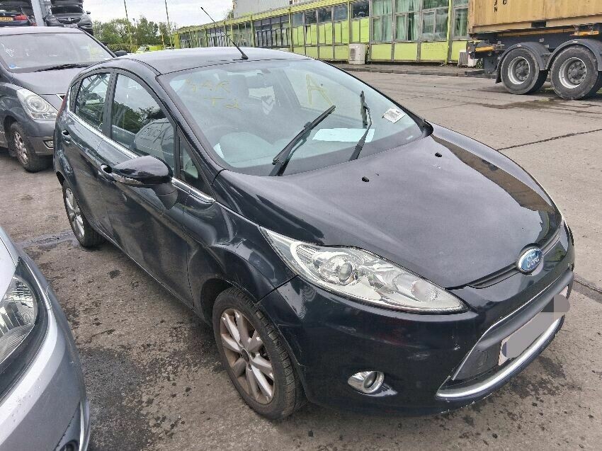 2010 FORD FIESTA