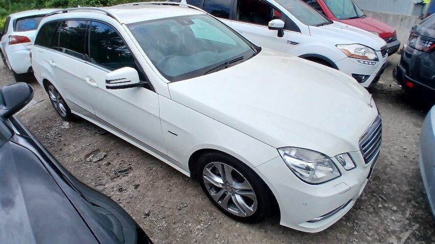 2010 MERCEDES E-CLASS