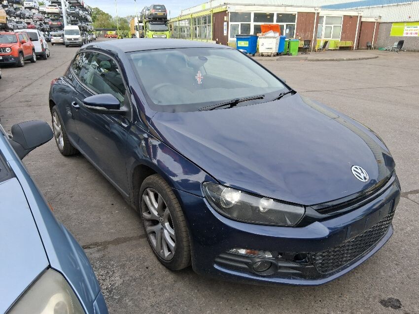 2011 VOLKSWAGEN SCIROCCO
