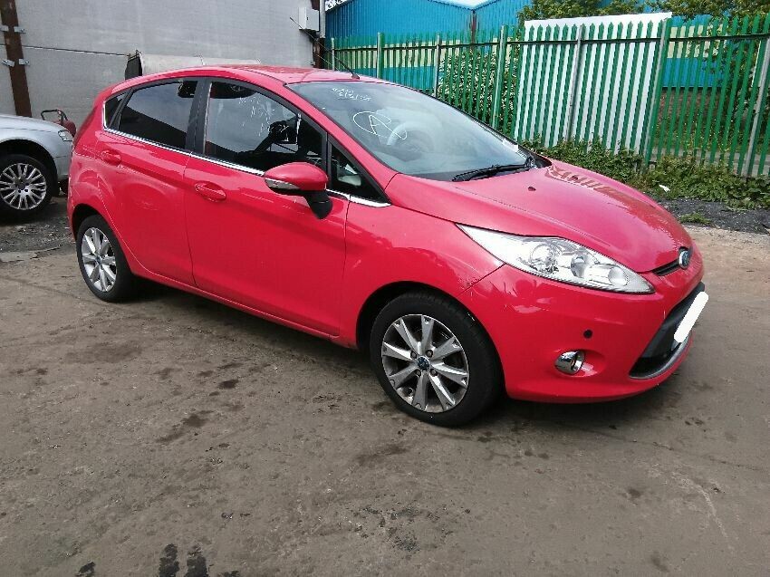 2009 FORD FIESTA