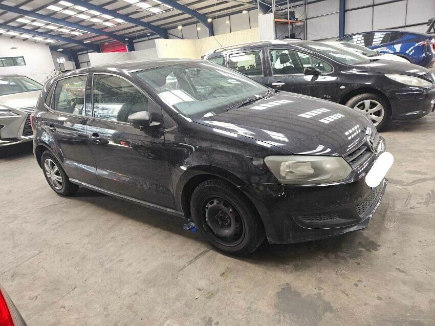 2011 VOLKSWAGEN POLO