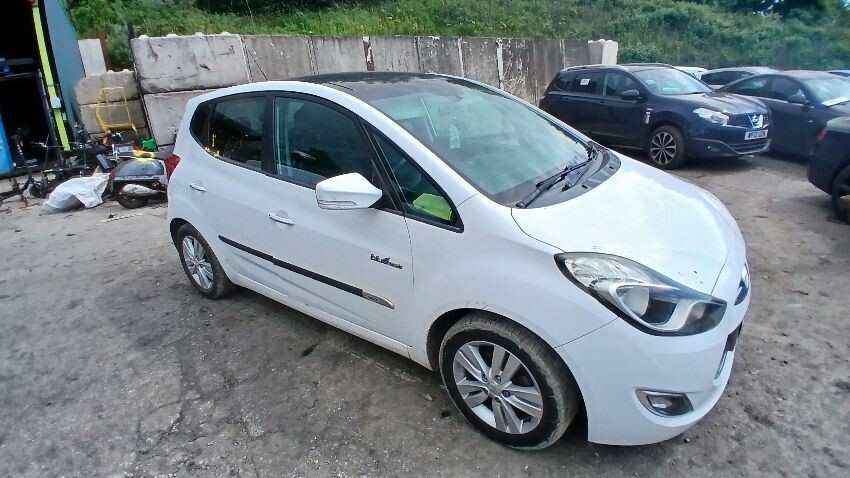 2011 HYUNDAI IX20