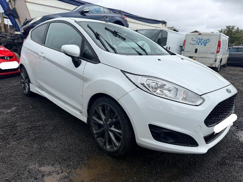 2014 FORD FIESTA