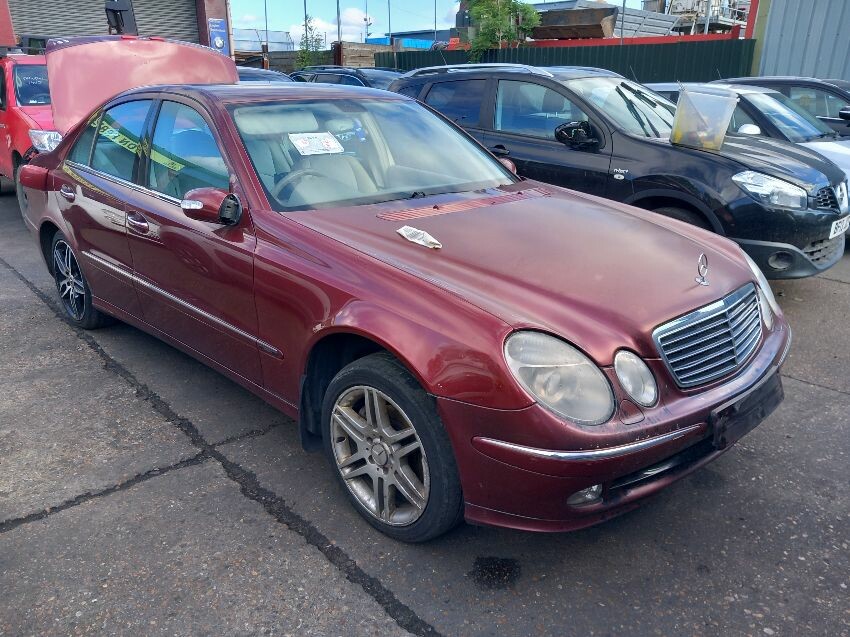 2004 MERCEDES E-CLASS
