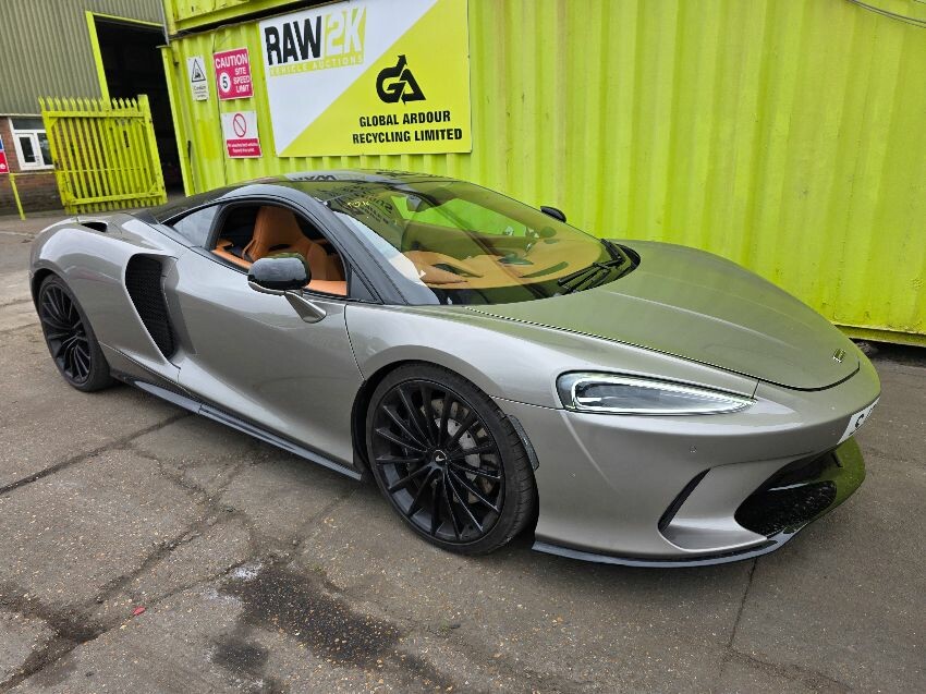 2021 MCLAREN GT